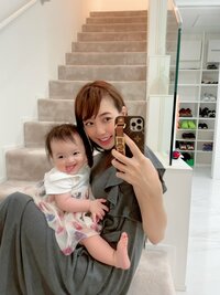 川崎希『抱っこ♡』