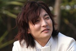 二股騒動の人気芸人、美人女社長に自信満々で告白するもまさかの返事に呆然…「ダサい男！」の声