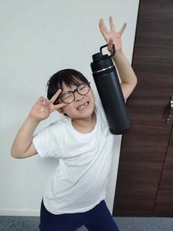  山田花子、誕生日プレゼントを貰って大喜びしていた次男「今時の子やね」 