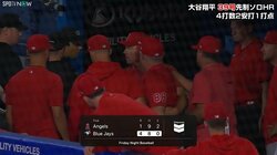 激怒のネビン監督が試合後に猛抗議…審判団にブチギレるも警備員やコーチに止められる「警察来ちゃった」「ネビン気持ちはわかるで」