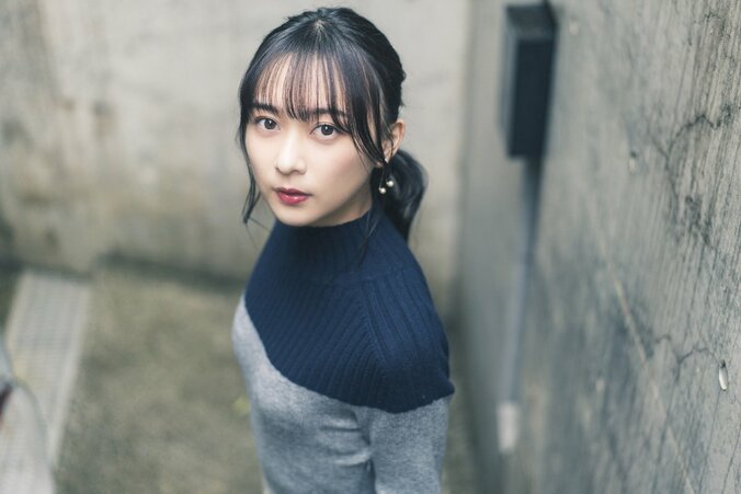乃木坂46鈴木絢音、初の写真集は“アイドルの王道じゃない1冊” 「自分らしい作品に仕上がった」 4枚目