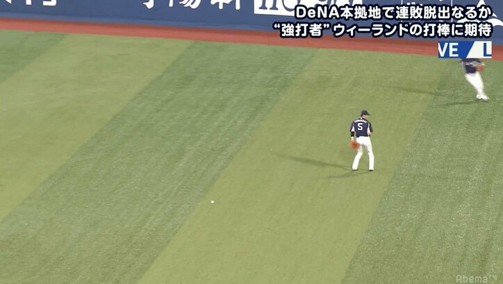 ハマの二刀流・ウィーランド、ハマスタ名物「LED砲」で西武ライト・外崎を強襲も……