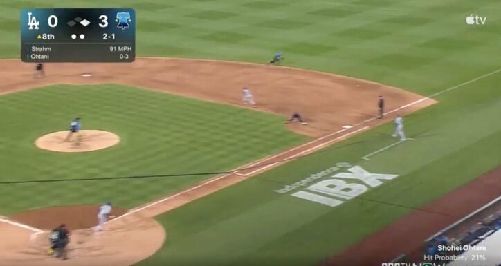 【写真・画像】ガンガン振ってきた！大谷翔平、技あり“爆速ヒット”「オーラ全開」 初球からフルスイングの積極的打撃「これぞ大谷さん」　1枚目