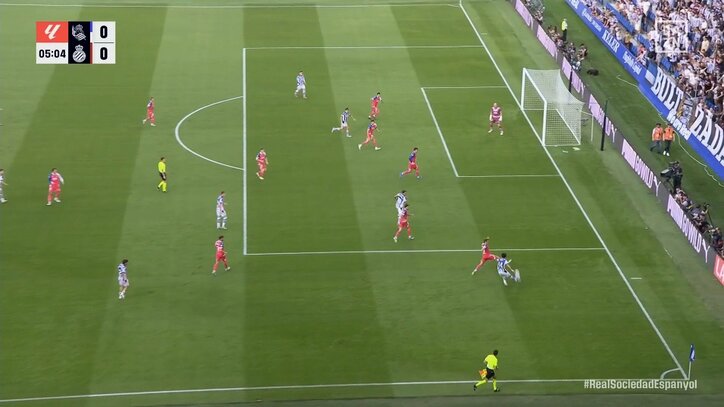 【映像】急加速突破からの逆足ピンポイントクロス