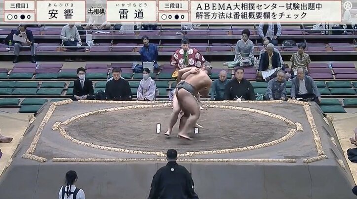 【写真・画像】「何したの？」大相撲で予期せぬアクロバティックな結末に館内どよめき「大回転」「これはキレイに決まった」称賛の声も　1枚目