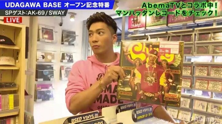 AK-69とSWAYがレコードカルチャーの聖地で”思い出のこの1枚”選ぶ、その作品とは?