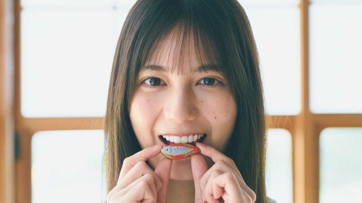 日向坂46小坂菜緒が“夏先取り”グラビア 約4年ぶり『週プレ』表紙＆巻頭