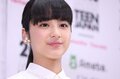 平祐奈、おでこから流血？　衝撃的な姿にも「流血してても可愛い」「素敵ですよ」の声