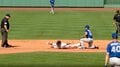 吉田正尚、決死のスライディングから両手を広げてセーフアピール! グリーンモンスターを直撃する今季25回目のツーベースヒット