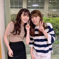 吉田沙保里、鈴木愛理とのピース2ショットを投稿「2人とも素敵です」などコメント相次ぐ