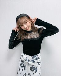 「可愛くてお似合いです」「綺麗です」須田亜香里のガーリーな衣装＆カチューシャ姿にファン悶絶