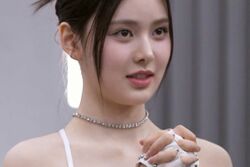 「クレイジーだね」「かっこよすぎる！」美しすぎると話題の19歳練習生、大胆衣装と妖艶な表情演技に審査員が衝撃