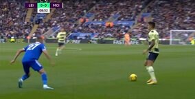 ボール取られる気がしねえ！エグすぎる強気ドリブル 世界最高のSB・カンセロが縦横無尽に駆け回る