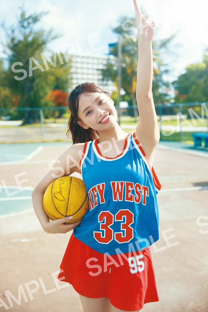 日向坂46濱岸ひより1st写真集 封入ポストカード全6種の絵柄公開 5枚目