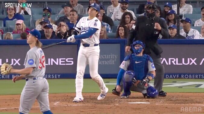【写真・画像】大谷翔平、実はバット折れていた！ 恐るべきパワーの“変態軽打”に驚きの声「折れた音」「折っても外野まで持っていく」　1枚目