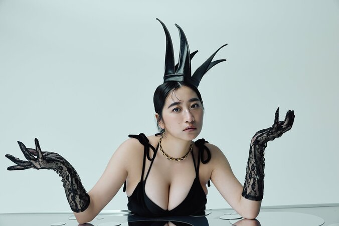 『BLT MONSTER Round 4』表紙に榎原依那 これまでにないアプローチで肉体美に迫る 大島璃乃、天木じゅん、尊みを感じて桜井、北野瑠華も登場 1枚目