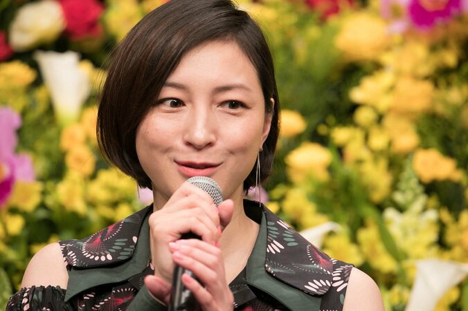 広末涼子、舘ひろしとの共演に感激「小さい頃から大好きで見ていた『あぶない刑事』の…」 1枚目