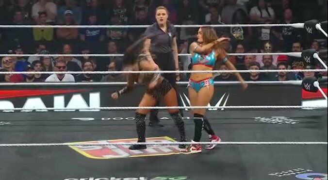 倍返しのニッキー・ベラ