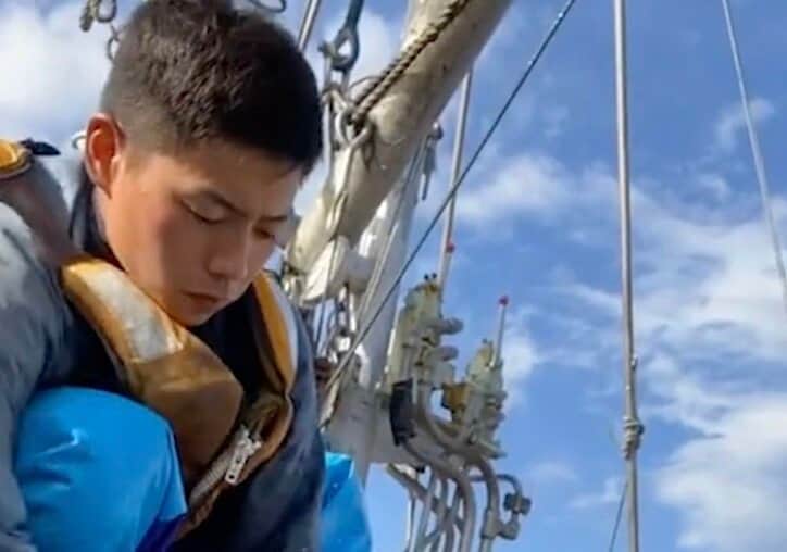 【写真・画像】新田真剣佑似と話題のイケメン漁師に絶賛の声「目元が似てる」「素敵！」　1枚目