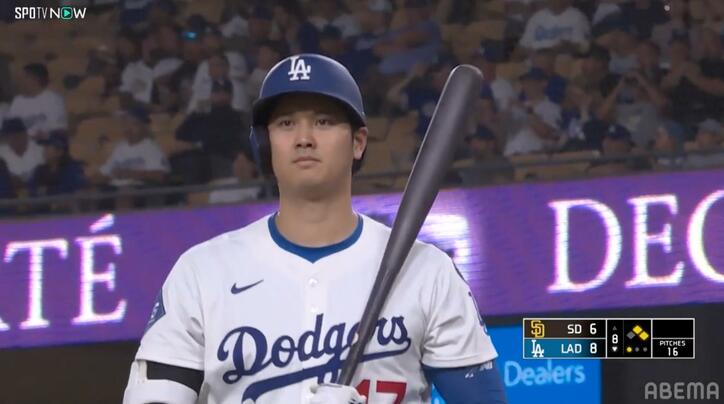 【写真・画像】大谷翔平vs松井裕樹の“胸アツシーン”「これは打てないね」「いい球」伝家の宝刀スライダー→うなる剛速球で大谷封じ　1枚目