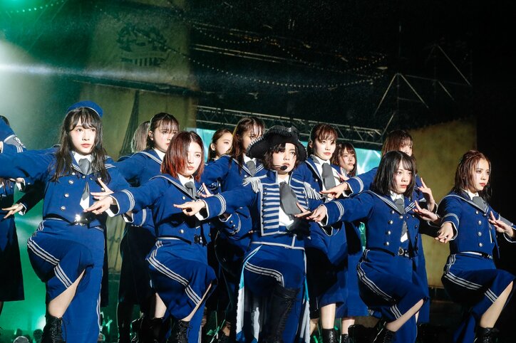 雨と210トンの水演出で国民全員が濡れた! 欅坂46『欅共和国2019』はアンコールなしのセトリで20曲を熱演