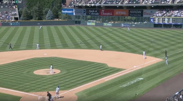 【写真・画像】一体、何が起きた？ 大谷翔平に“想定外のハプニング”… キャッチャーに叫んだ！「面白すぎるw」 一瞬見せた“表情”が話題に　1枚目