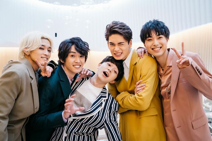 「横浜流星に似てる！」「かわいいとかっこいいが渋滞」オオカミ男性メンバーに視聴者歓喜『彼オオカミ』第1話