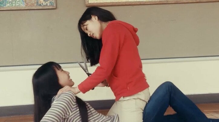 嫌いな女子のおもらし姿を撮影し週刊誌に掲載 眼帯秘書・礼香の小学生時代が明らかに『L 礼香の真実』