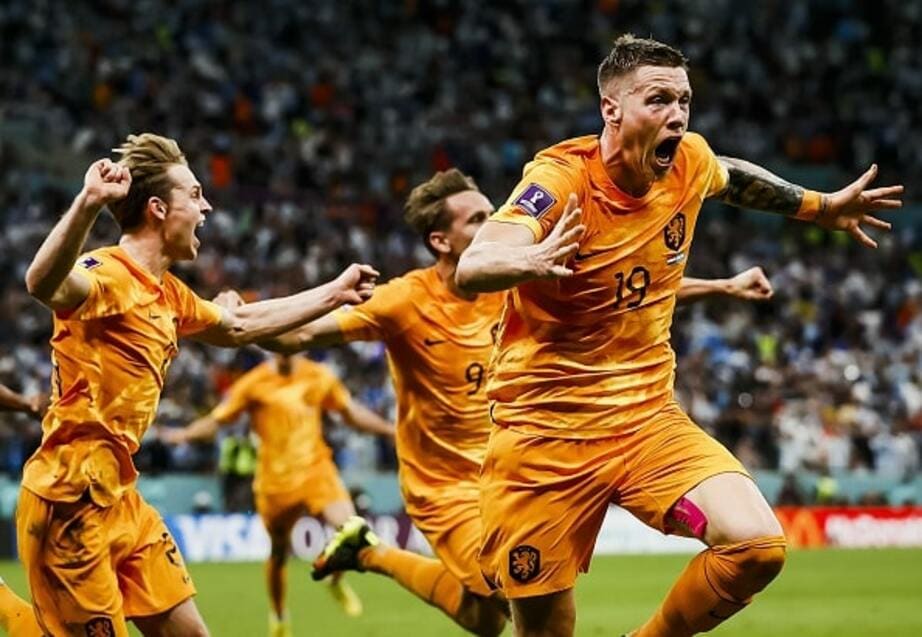 ［W杯マッチ58］イエロー15枚が乱れ飛ぶ大熱戦　PK戦を制したアルゼンチン、悲願の優勝狙うメッシの旅は続く