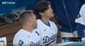 一体、何を話してるのか…!? 大谷翔平、中継カメラがとらえた“秘密の会話” 特大アーチ後にベンチで同僚と作戦会議 「こういうシーン増えたな」「良いチーム」