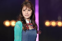 石川恋、鍛えられた美腹筋をチラ見せ「凄い!!!」と称賛の声