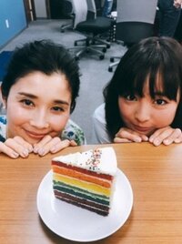 大友花恋がドラマの共演者・石田ひかりとのツーショットを公開