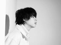 本田響矢、イケメンすぎる横顔ショットにファン絶賛「きゅん、死」「国宝すぎる」