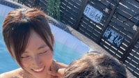 吉木りさ、愛娘と水着ショット“親子で大はしゃぎ”