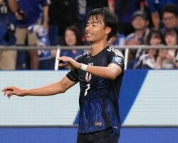 「なんてゴールだ！」三笘薫のヘディング弾、ブライトン海外ファンも興奮「アメージング」「日本へのギフトだ」「7-0だって？」【日本代表】