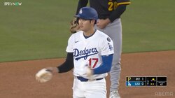 ずーっと挟まれ続ける…ショーヘイを前へ！右へ左へ、二・三塁間で粘りの挟殺プレーが話題「パヘス偉いぞ」