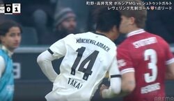 「めっちゃ流血してる」日本代表DF高井幸大に“まさかのアクシデント”「これは痛いわ」ボール処理直後に相手選手に激突