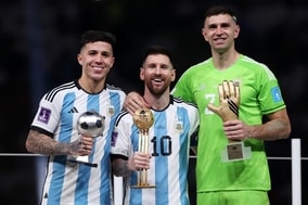 カタールW杯の大会MVPはメッシ！　最優秀若手はエンソ・フェルナンデス