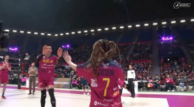 ギャップ萌えハイタッチ