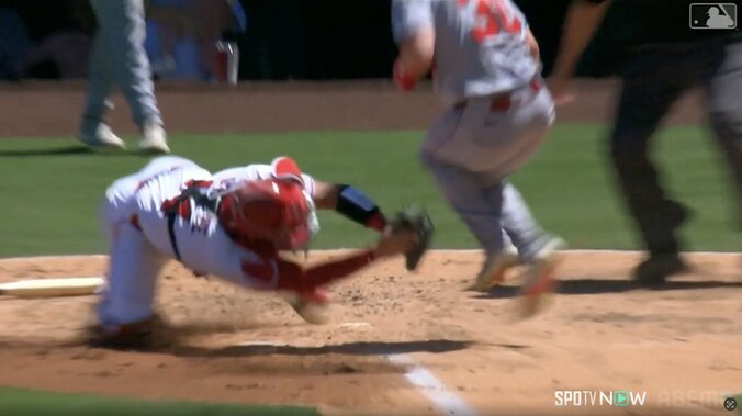 触ってないだろ！エンゼルス戦で敵軍監督がブチギレ退場 オホッピーが“微妙すぎるタッチプレー”もリプレイ検証で判定覆らず“激昂” 3枚目