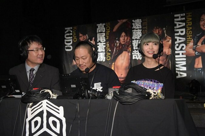 最上もが、ケツバットをブチこむ！　初プロレス観戦でいきなりリング上へ 3枚目