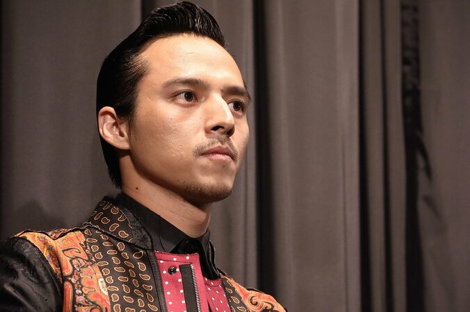 満島真之介、本気すぎるホラー老人メイクを披露「マジで怖い」 1枚目