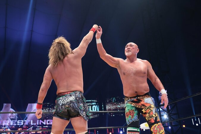 武藤敬司、惜別のラブポーズで39年の現役生活に幕 内藤哲也、蝶野正洋との濃密な一騎打ち 2枚目