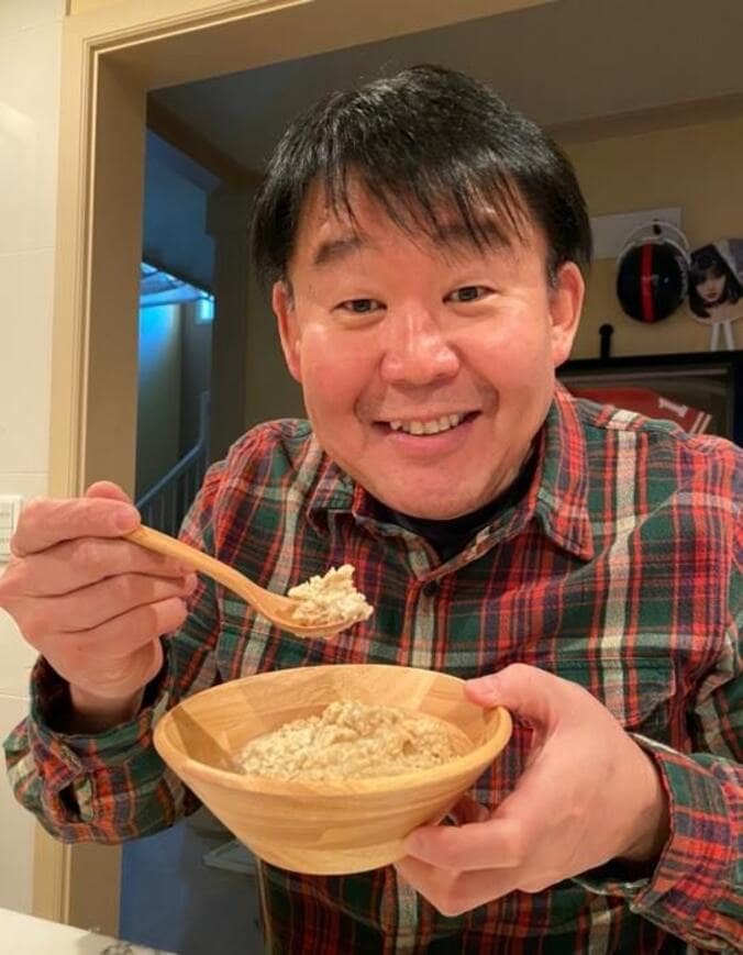  花田虎上、空腹を我慢できずに食べた“やばい”料理「これは好きな味だぁ」  1枚目