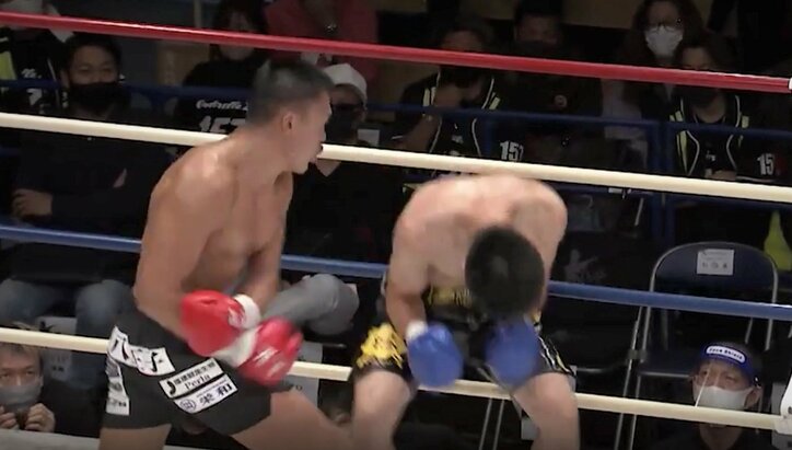 身をもって示した“激しすぎる”働き方改革 元王者と大激戦の“官僚ファイター”に「仕事に支障が出ちゃう…」の声も