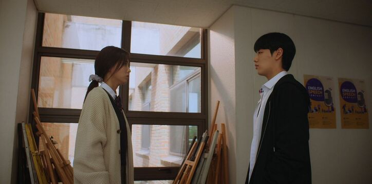 親友と同じ人を好きに…新人女優カン・ヘウォン演じる学級委員の選択に驚きの声「このドラマ最強！」WEB漫画原作ドラマ『青春ブロッサム』3話＆4話