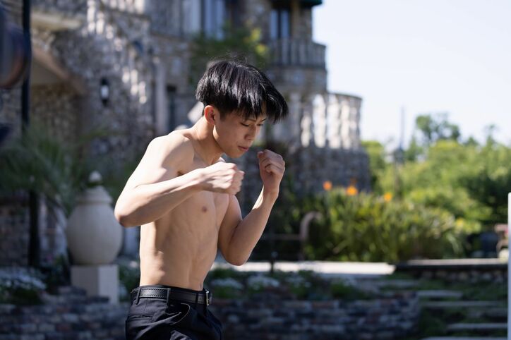 りな、格闘家・たかやの後ろから抱き着き「最後まであきらめない」大胆告白！『今日好き』霞草編第5話