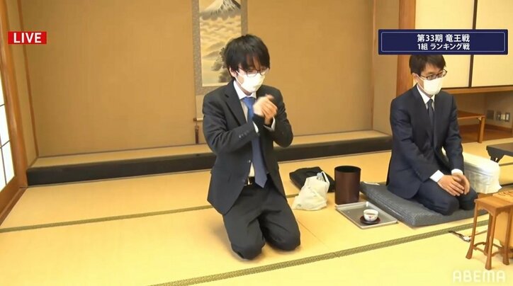 将棋界のコロナ対策 記録係に棋士 放送では「ソーシャルディスタンス」で大盤前に解説が一人