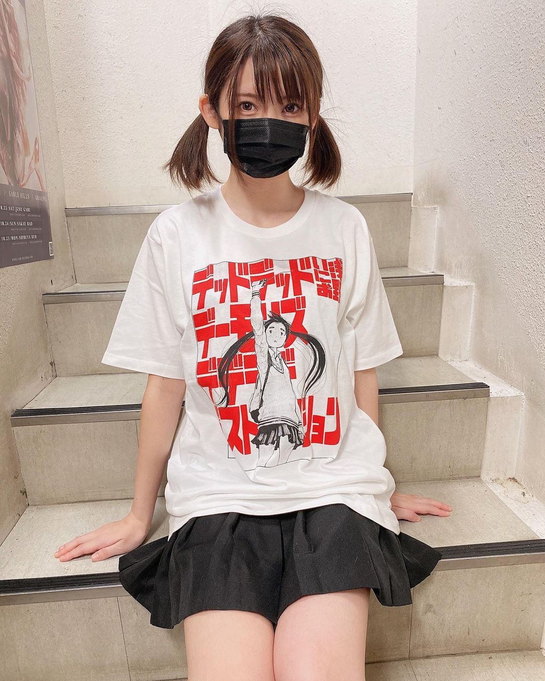 最高で最強」「少女み強い」えなこ、「デデデデ」Tシャツ＆おさげ姿の 