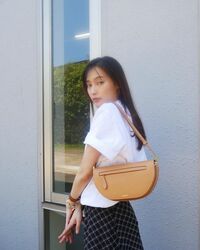 大政絢の大人の魅力溢れる私服ショットに「最強に美しい」「女神さま」と称賛